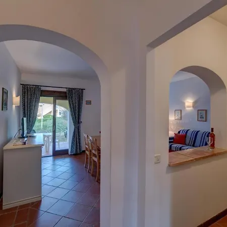Charming Small Bella No2020 Punta de su Torrione