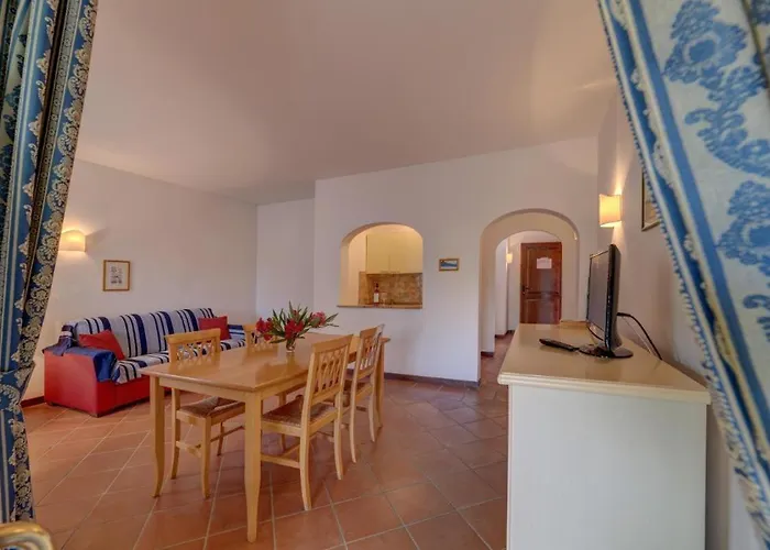 Charming Small Bella No2020 Punta de su Torrione
